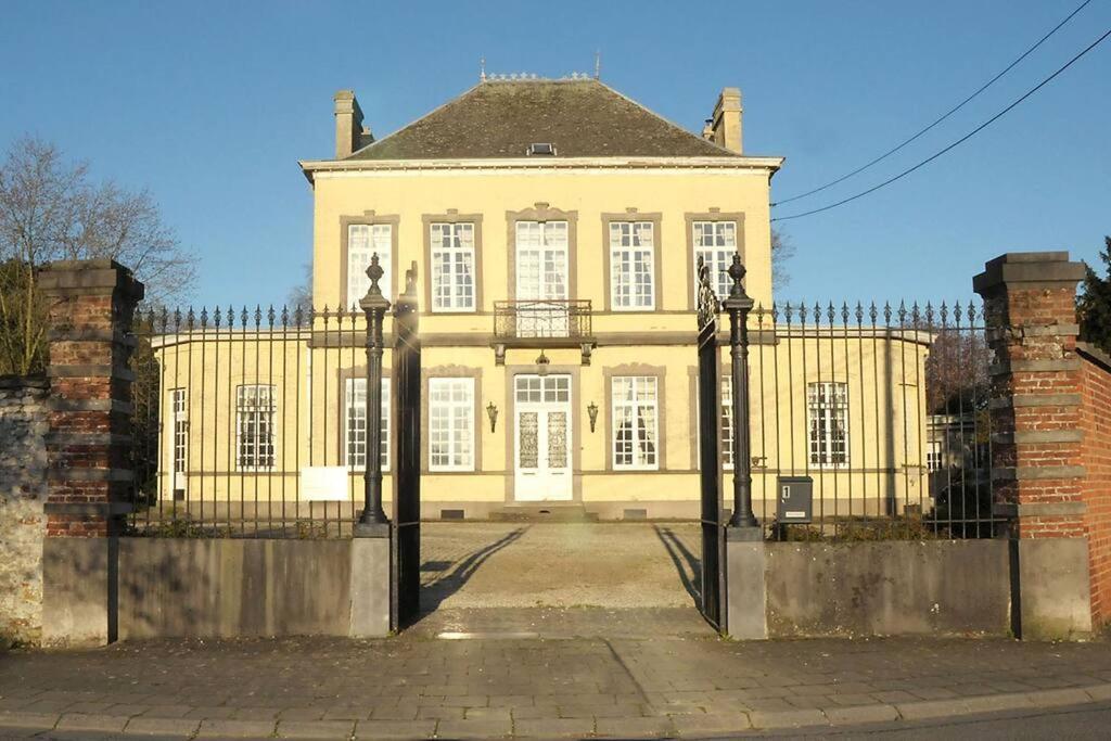 Petit Chateau A La Campagne. Beloeil 外观 照片